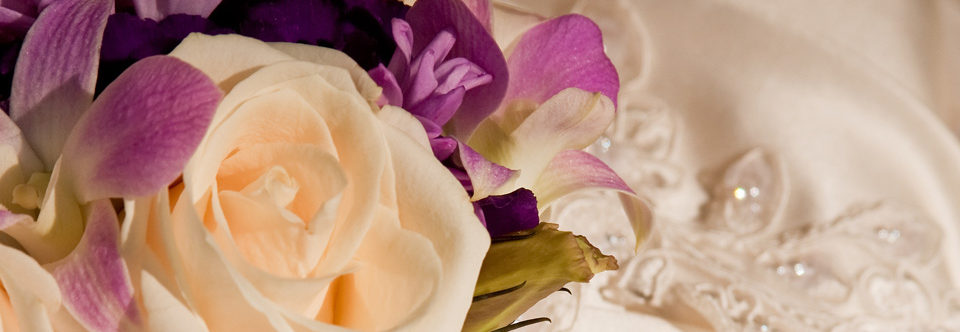 Lindy Cooke Celebrant wedding flowers and embroidery